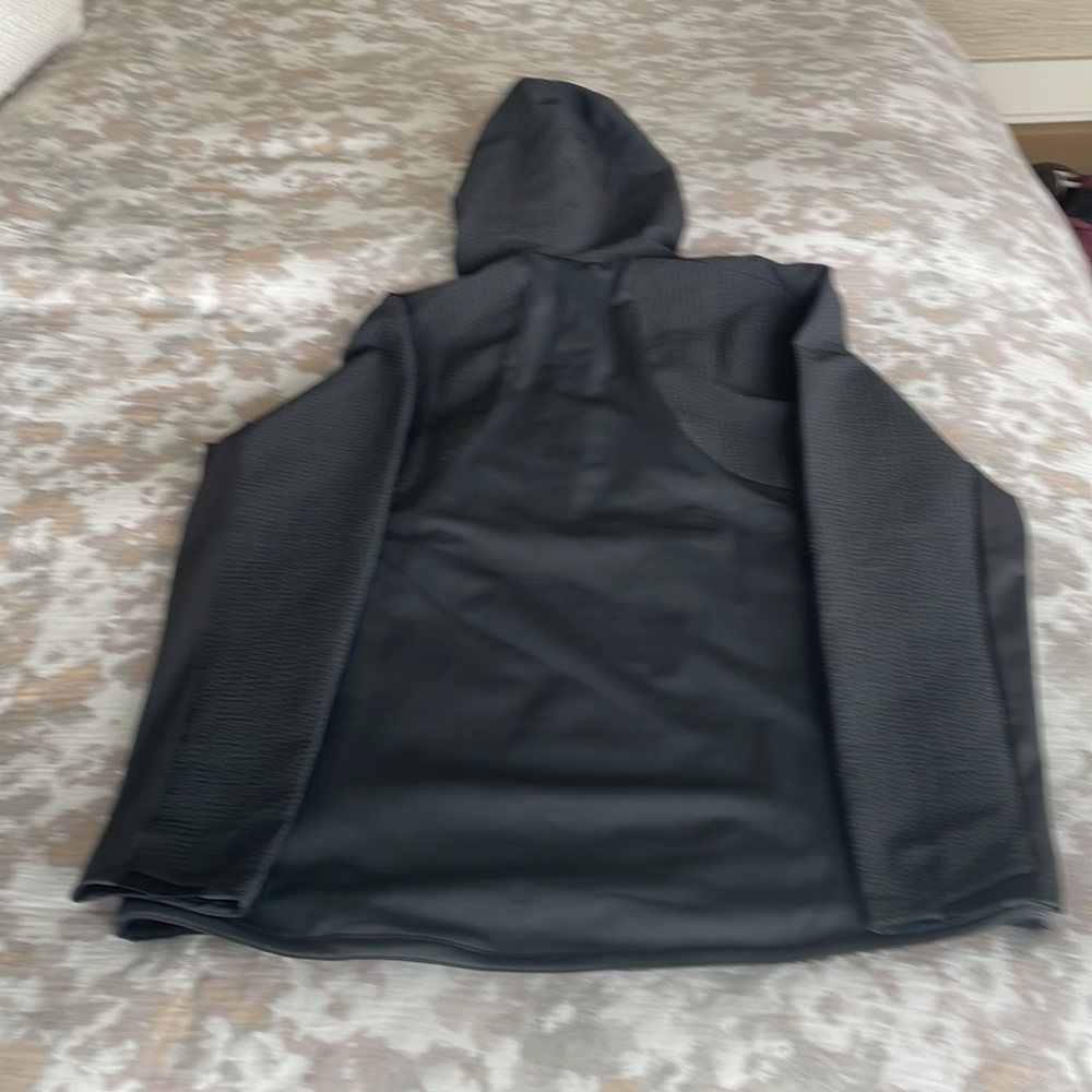 Lululemon Water Repellent Anorak. - Picture 3 of 4